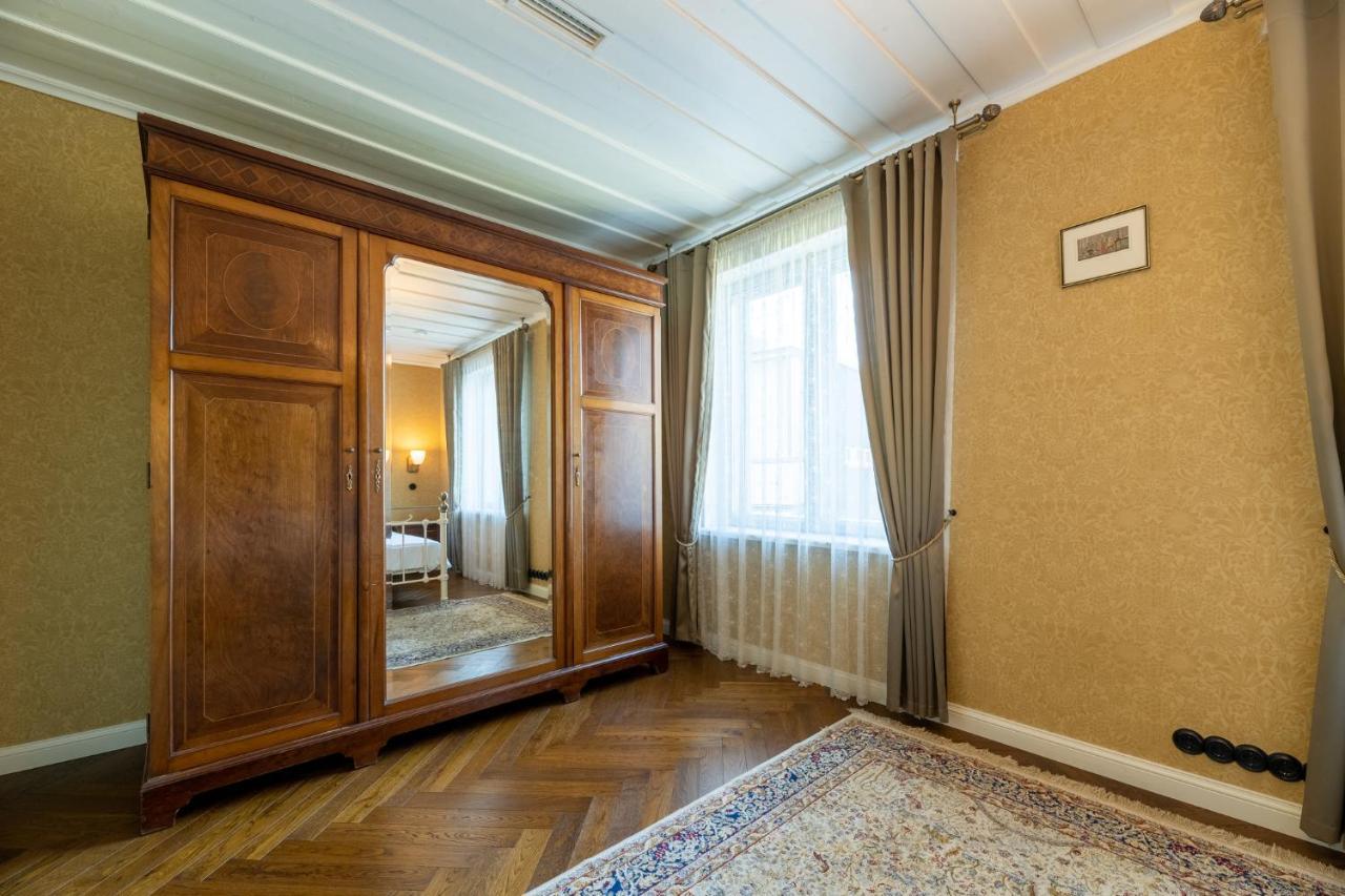 Pargimaja Apartments Kuressaare Bagian luar foto