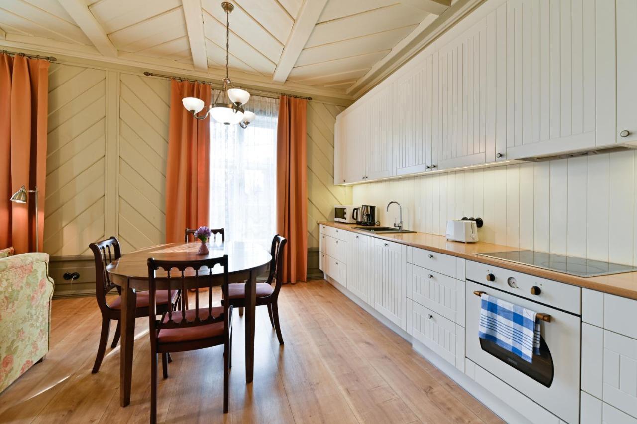Pargimaja Apartments Kuressaare Bagian luar foto